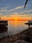 NEPTUNES END - 4 Bedrooms / 3 Bathrooms Waterfront Retreat-  Pool & Sunset Views