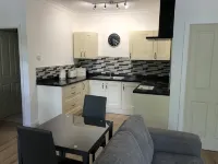 Spacious Studio Apartment with en-suite, full kitchen and private entrance Hotéis em Roybridge