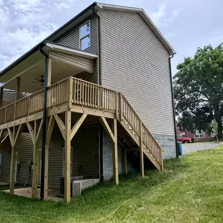 Downtown Liberty’s New Modern Cozy 4 Bed Townhome