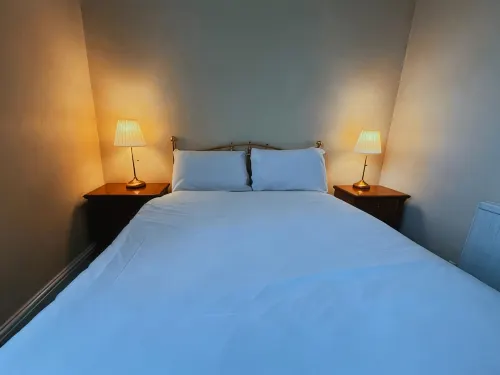 Helen's Hotel Near Wembley - Inns