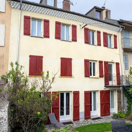 Apartment in townhouse