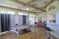 BEAUTIFUL & SPACIOUS 3 BEDROOMS HOME WITH LAKE VIEW