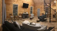 New! Cozy 6 Guest Cabin in Damascus, VA---Close  to Creeper Trial! Pet Friendly - Hytter