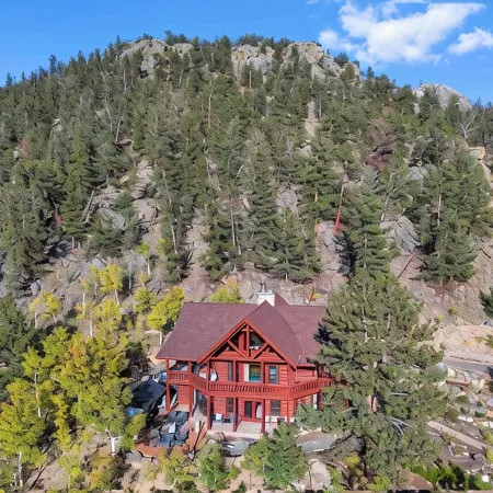 Wow views! 5BR, 4B, 3 Kings, Hot Tub & Sauna spa area, 85" TV, Pool Table