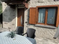 Beautiful apartment on Lake Como with private garden and lake view