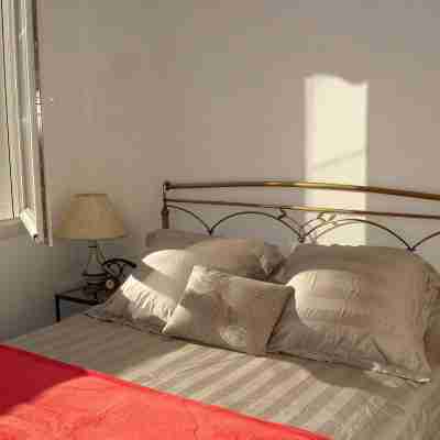 Apt T3 air-conditioned, on the 1st floor of a character residence in CAHORS Rooms