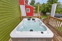Charming 3-bedroom house downtown Frankfort/ king beds