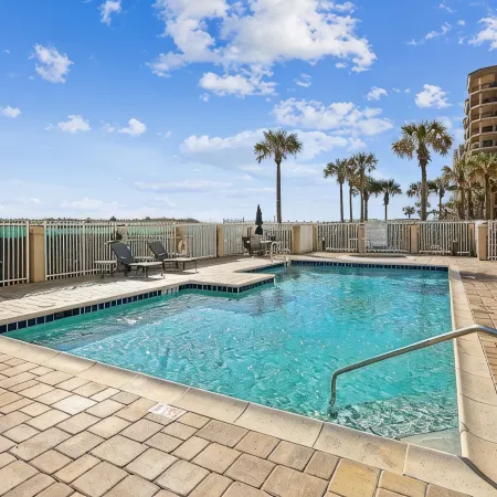 Oceanfront Condo with Pool,Sauna,Gym in Jacksonville Beach