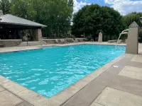 Haven House: Hot Tub, Walking Trails, Private Office