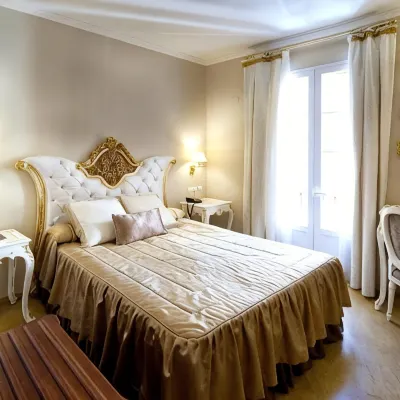 Adriano Boutique Sevilla Hotels near San Jorge Castle
