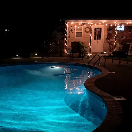 Pinehurst Vacation House w/ pool 9) beds