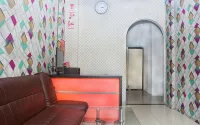 The Grand Palace Resident - Motels
