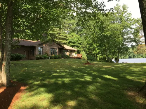 Waterfront Home with Stunning Views .. Dog friendly , and great fishing !!! - 4 tähden