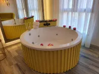 Reina Victoria Prado Sastre - Jacuzzi
