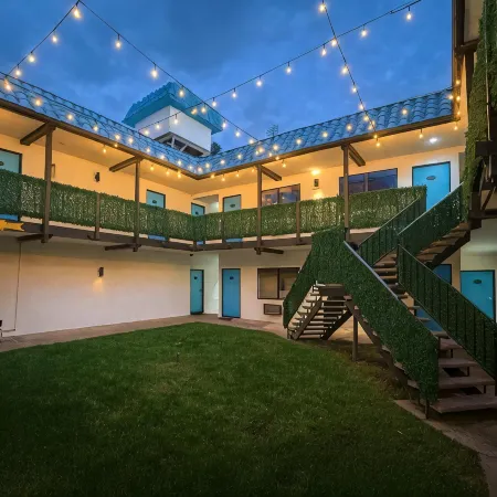Casa Playa Inn & Suites Stanton Anaheim Area Отели в г. Стантон