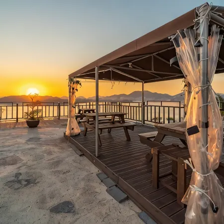 Yeosu Sunset Hostel and Pension