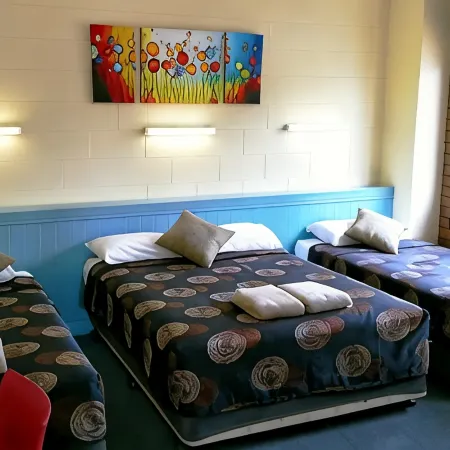 A&A Lodge Motel Hotele w: Emerald
