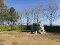 Lakeview Guest House - parking