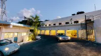 Spice Motel Okinawa - موقف سيارات