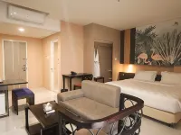 Sapphire Sky Hotel Karawaci Tangerang (Formerly Yasmin hotel Karawaci) Hotels near Benton Junction