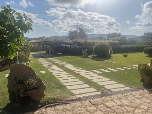 Lovely apartment with private pool 100 meters from the beach