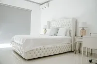 Luxurious & Cozy 2BR Condo 5 Minutes Walk to the Beach - Gym