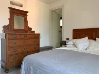 Casa Savina, Stunning Lake and Mountain Views, Private Garden With Parking Space - Homestays