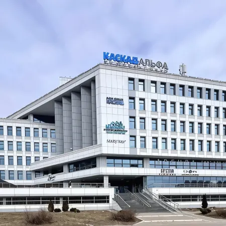 Relax Dzhakuzi V Tsentre Minska Hotel Отели рядом с достопримечательностью «Комплекс «Минск-Арена»»