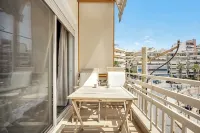 Sunny Apartment Next to the sea Amazing View - Homestays