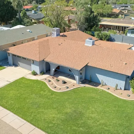 Heated Pool/Fire Lounge/TVpatio Oasis in Uptown!