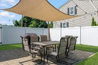 4Br Near Downtown Bristol w/ Yard & Parking - Wifi