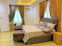 DFW Abodes Luxury Home - Homestays