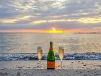 Beautiful Beachfront Apollo 6th floor….Ocean front Tranquil Sunset Views. - sul mare
