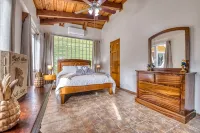 𝑳𝒖𝒙𝒆 » 5 Lakeview Villas » Sleeps 25 » AC »Pool »Hot Tub »Weddings »Retreats - Vila