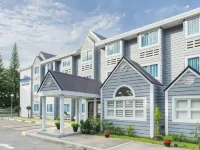 Microtel by Wyndham Eagle Ridge Hotels in Cavite