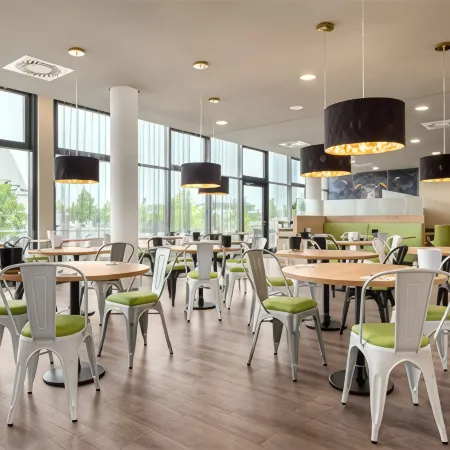 Super 8 by Wyndham Oberhausen