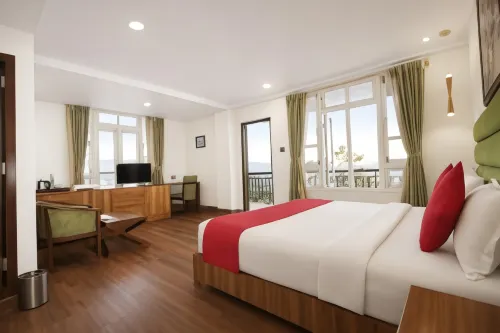 Golden Kuensel Resort & Spa - Bãi đậu xe