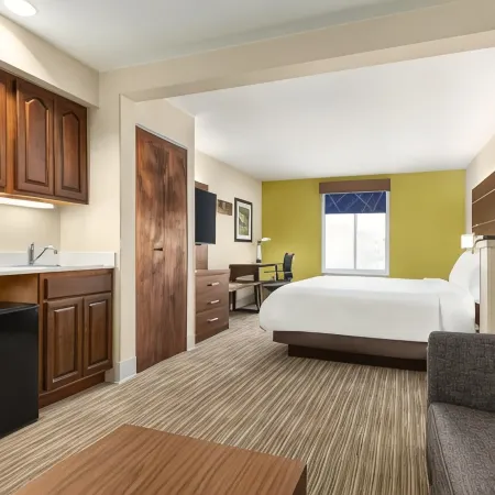 Holiday Inn Express & Suites PHILADELPHIA - MT. LAUREL by IHG