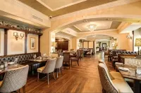 The Royal Hotel - Family