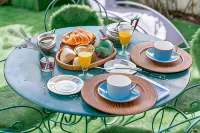 La Maison Charmante - breakfast