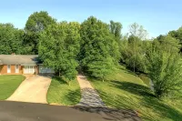 Hoot N Holler 5 Bedroom Chalet
