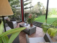 A comfortable, self-contained suite in a restored 19th-century vila (RRAL 980) Hotels in Capelas