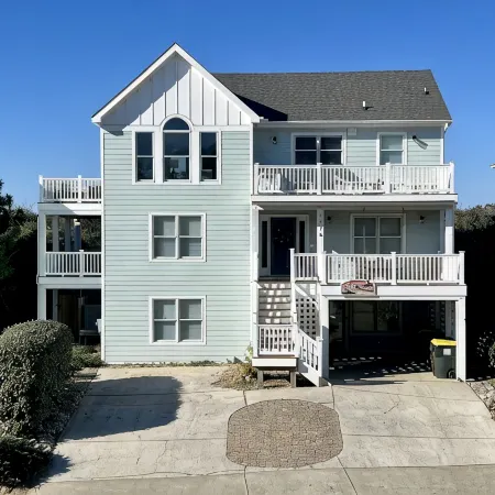Corolla Sunset: Semi-Oceanfront and the Cleanest Home on the Beach!