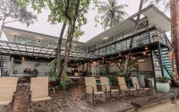 Roxy Sematan Villa & Townhouse