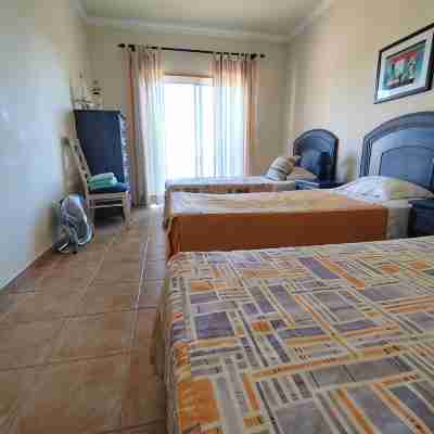 Fabulous Sea Views, Wi Fi, Walk to Restaurants and to Luz Blue Flag Beach Rooms