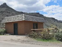 The Stewart - Cabin with Mountain views, Close to Yellowstone