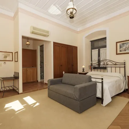 Phaedra Hotel