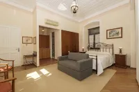 Phaedra Hotel