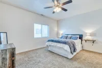 Convenient to everything. 3 BDRM 3.5 Bath - Homestays