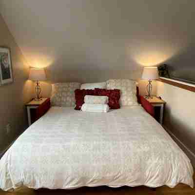 Elegant Boothbay Harbor, Maine Studio Rooms